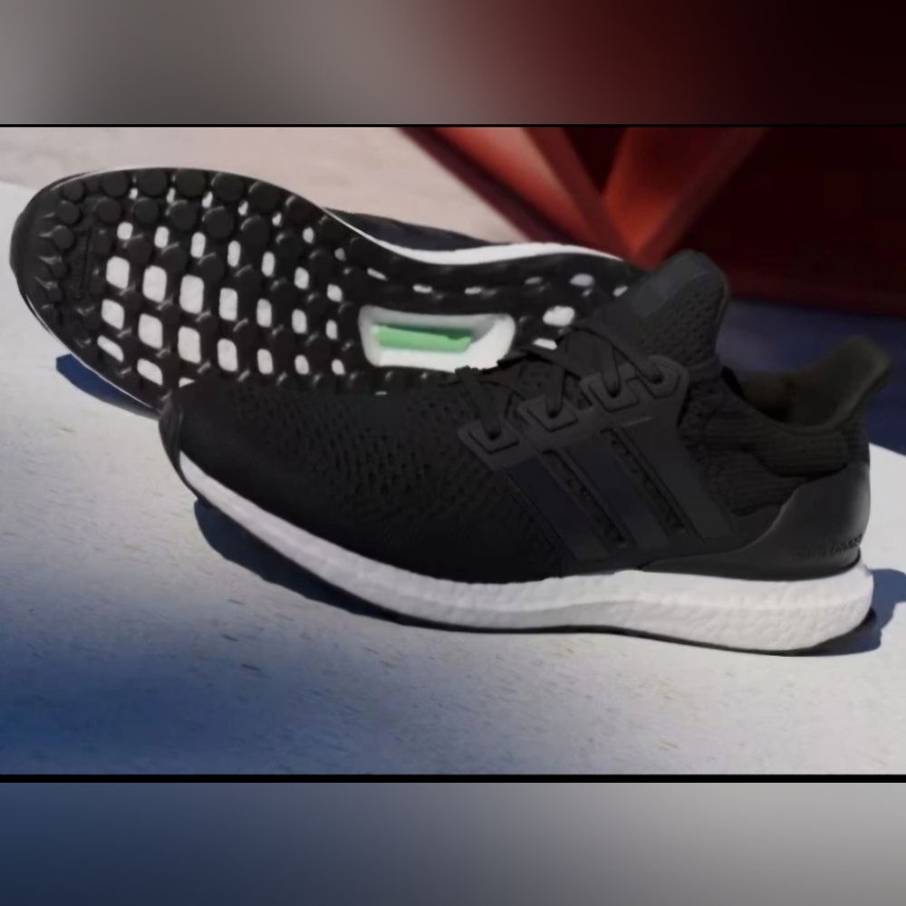 Ultraboost 1.0 Shoes Sizes: 7M/8W Unisex Core Black / Core Black / Beam Green